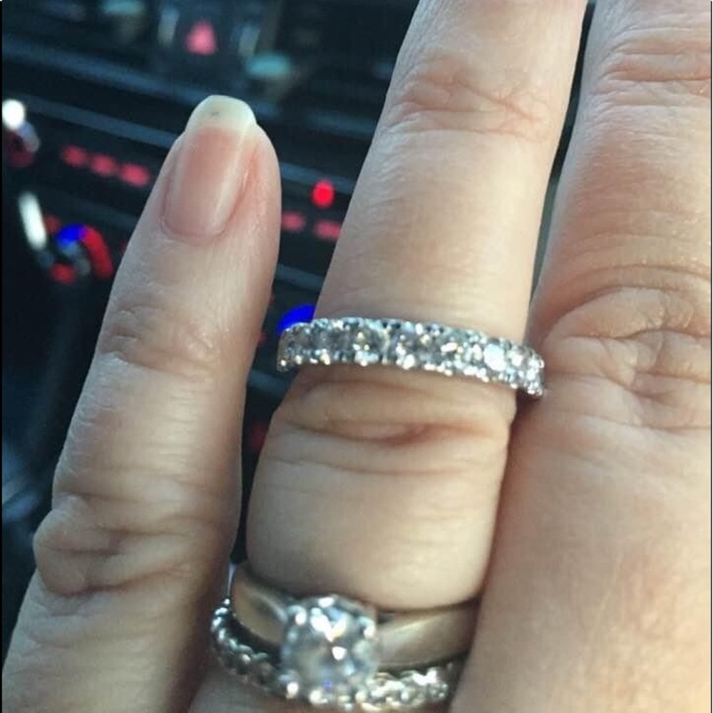 Diamond anniversary band